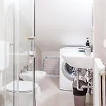 Room With Private Bathroom Stella 1