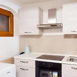Room With Private Bathroom Stella 1