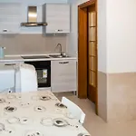 Room With Private Bathroom Stella 1